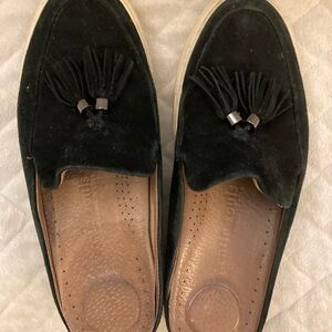 Gentle Souls Rory Black Suede Tassel Mules Slides Comfort 8.5